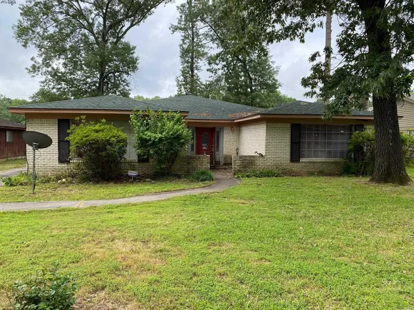 65 Saxony Cir, Little Rock, AR 72209