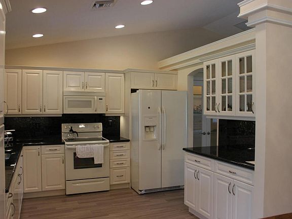 4th image of 5769 NW Zenith Dr