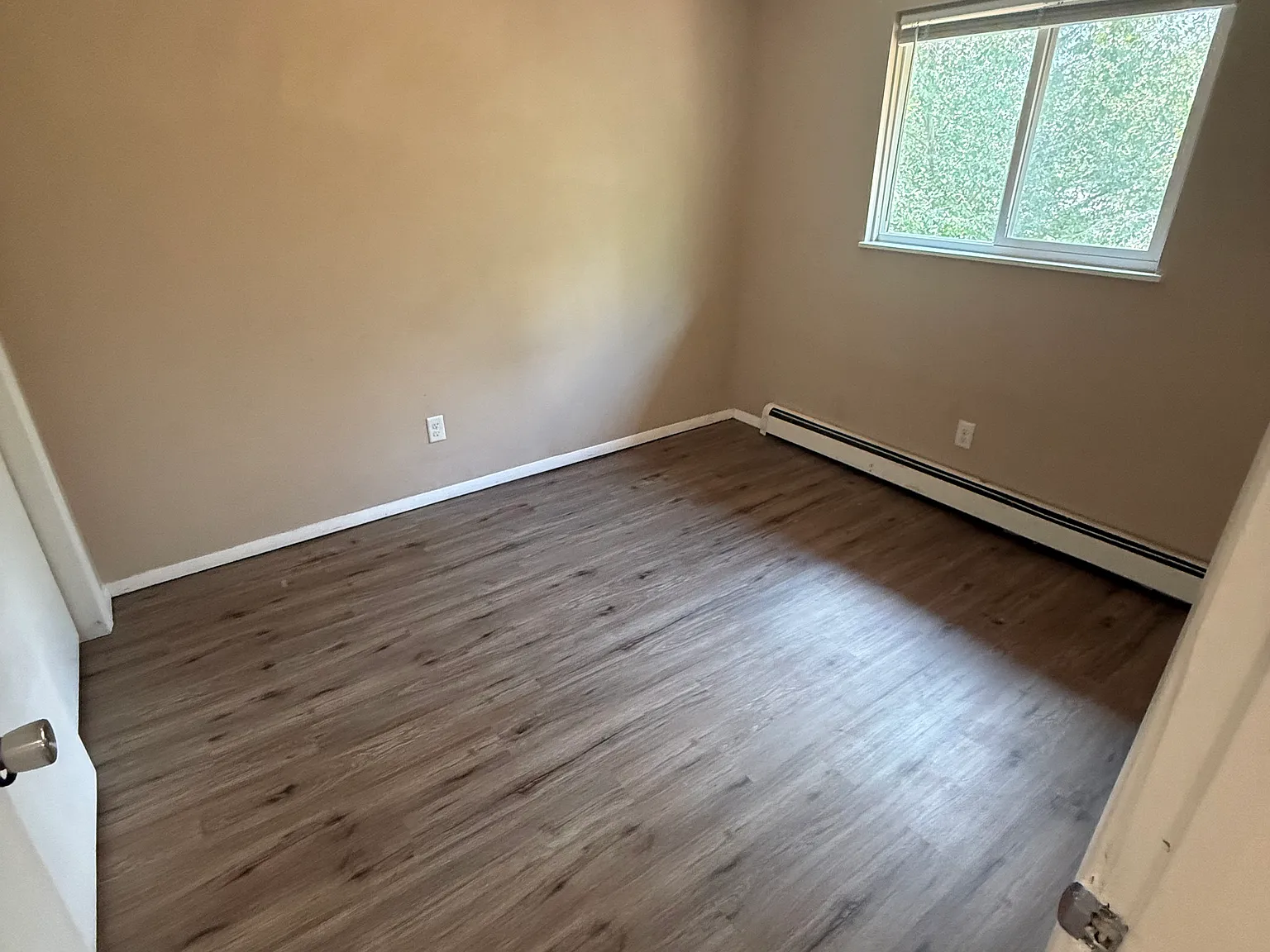 2 bed, 810 sqft, $1,050 — Photo 2