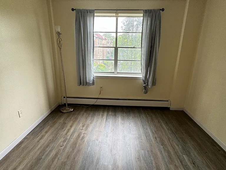 40 Owen St #C1 — Photo 6