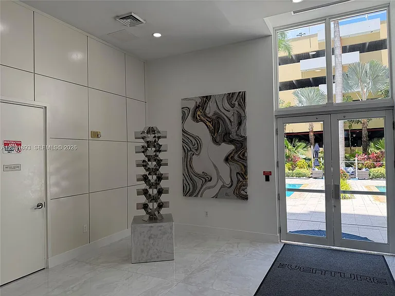 18800 NE 29th Ave #405 — Photo 36