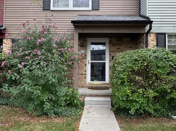 3490 Burbank Dr, Ann Arbor, MI 48105