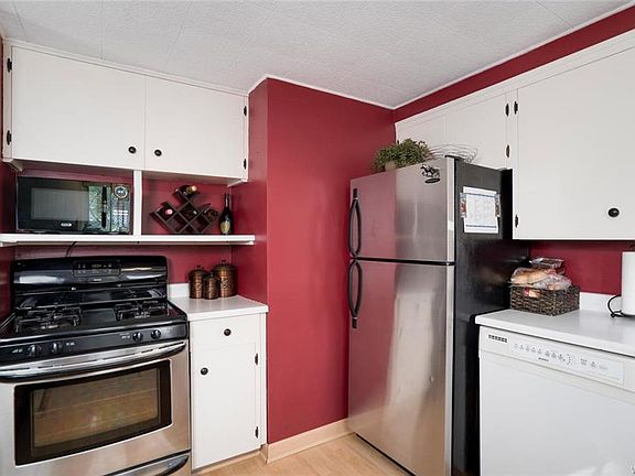 5th image of 206 Kelvin Dr