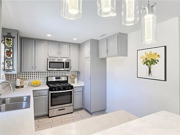 2nd image of 1025 Lightcap St