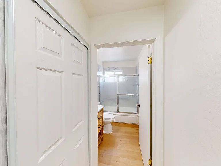 1520 Castro St — Photo 42