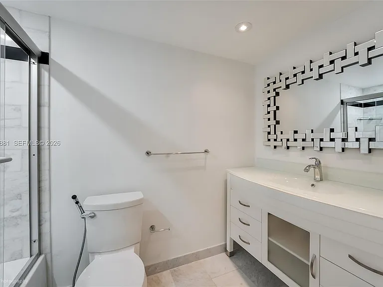 11930 N Bayshore Dr #909 — Photo 6