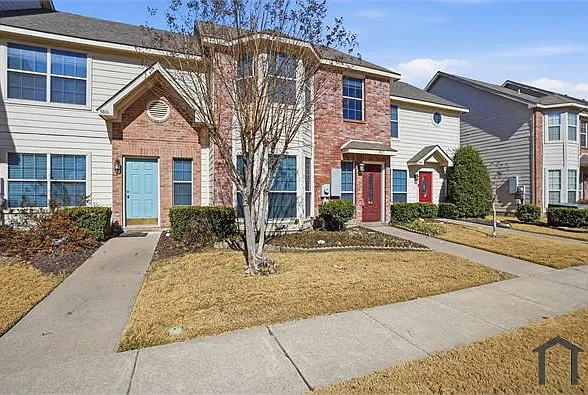 5812 Giddyup Ln — Photo 2