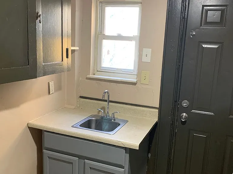 1314 Spring St — Photo 4