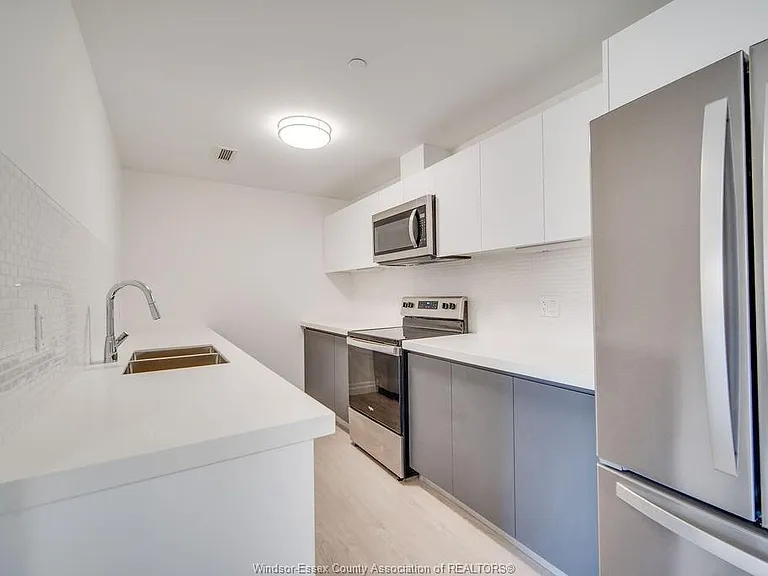 3290 Stella Cres #603 — Photo 7