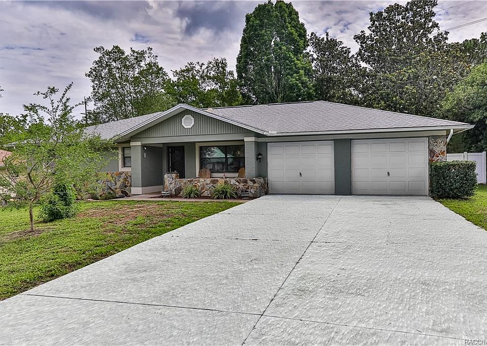 1st image of 3369 N Tamarisk Ave