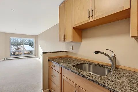 5th image of 148 Breakwater Dr Unit 201
