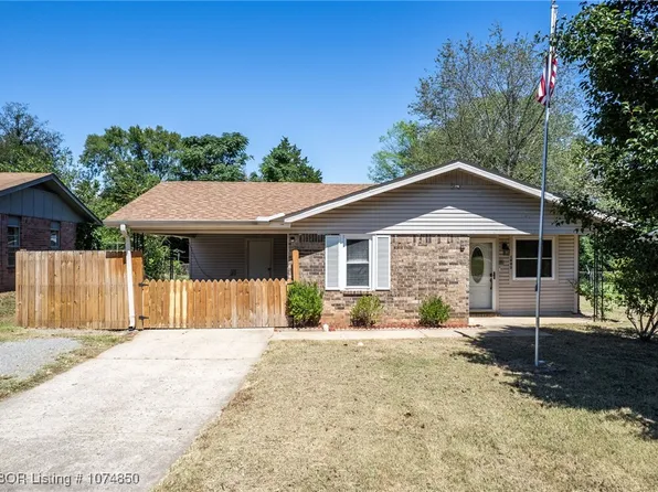 1002 P St, Barling, AR 72923