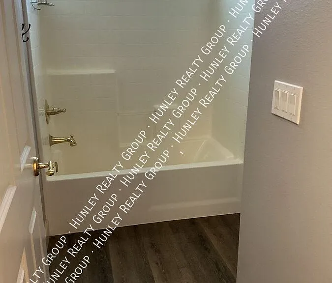16237 Maricopa Ln — Photo 11