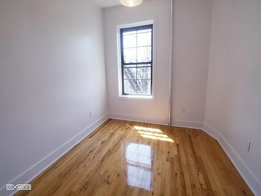 Rented by Citi Habitats | media 34