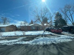 896 Iola St, Aurora, CO 80010