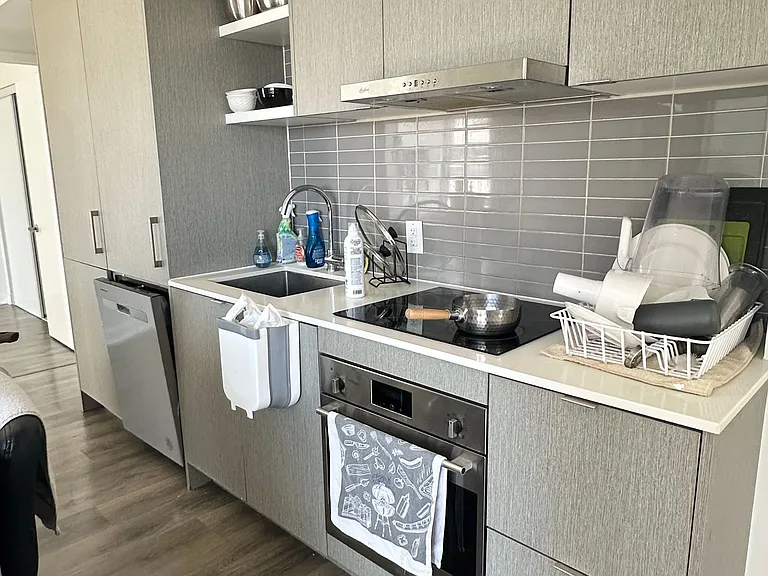 88 Harbour St #1610 — Photo 3