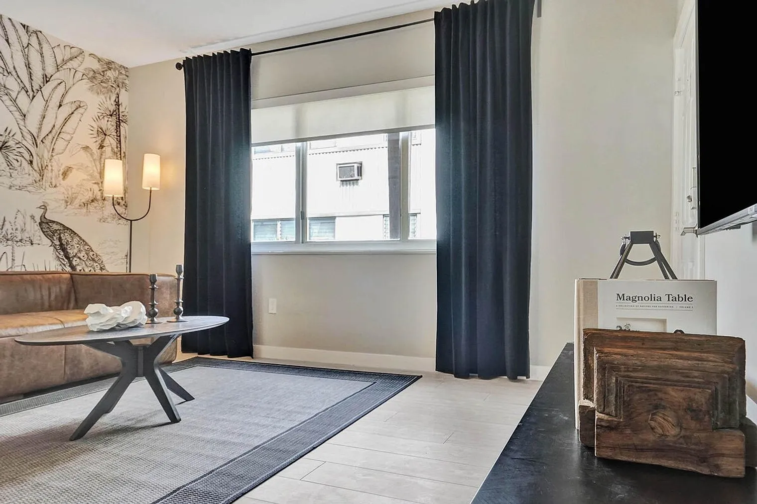 2 bed, 2.0 bath, 1076 sqft, $10,300 — Photo 4