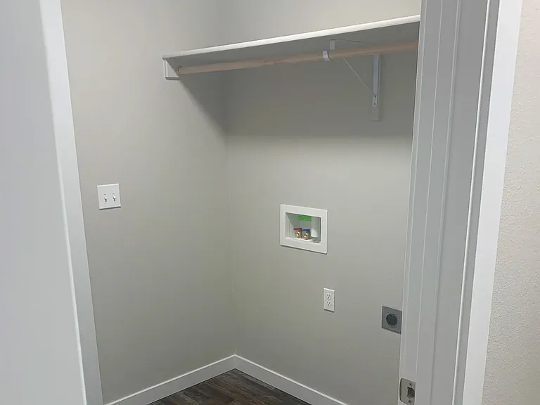 5879 S Donaway Ave — Photo 13