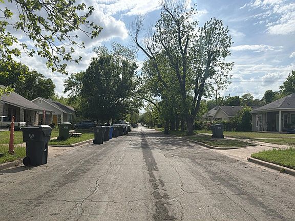 5th image of 2608 Parrott Ave