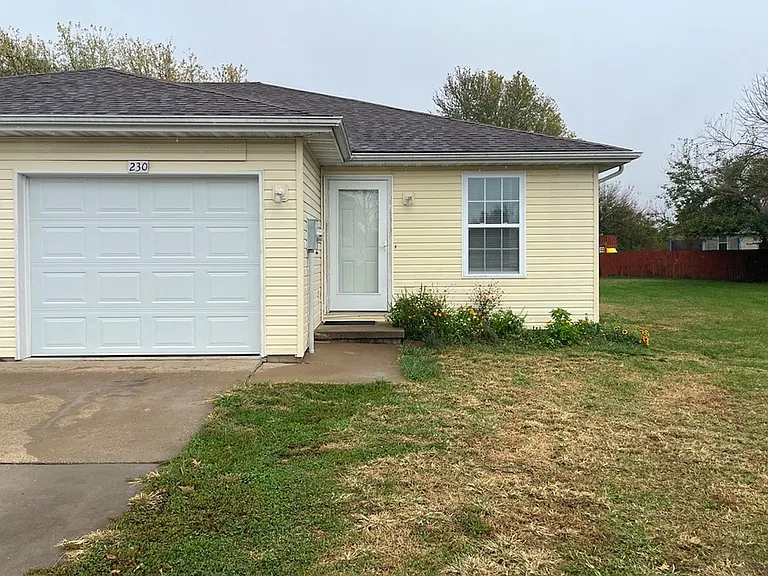 230 Eagle Cir — Photo 1