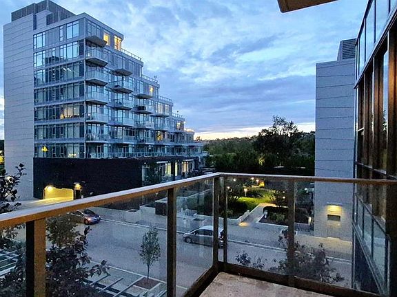 4th image of 51 NW Waterfront Mews SW #301