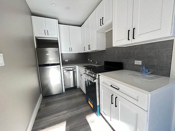 2nd image of 2801 Tilden Ave #1R