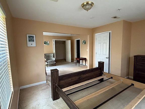 4th image of 5212 Astor Pl SE