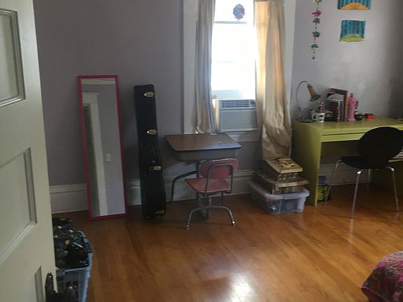4th image of 1243 Wealthy St SE