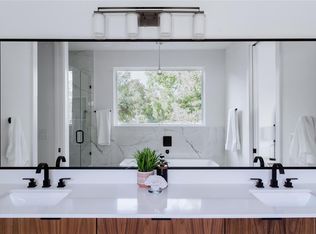 1176 Oak Grove Ave #1, Austin, TX 78702