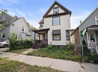 309 N 37th St, Milwaukee, WI 53208