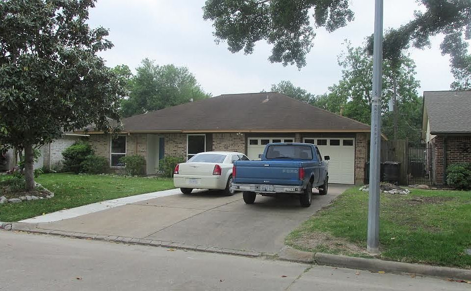 1st image of 5907 De Lange Ln