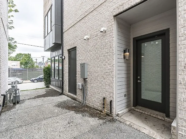 323 Garfield St — Photo 45