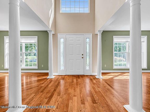 4th image of 33 Cottonwood Dr