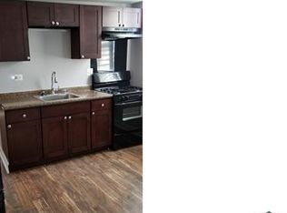 8820 S Escanaba Ave UNIT 1R, Chicago, IL 60617