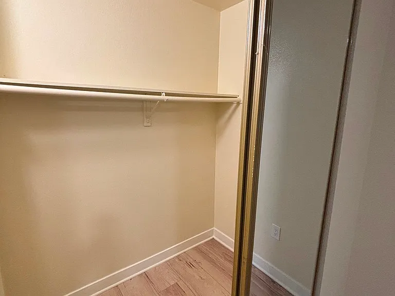 3910 Halldale Ave — Photo 17