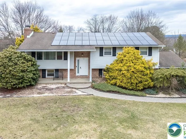 2152 Amlisa Rd, Nazareth, PA 18064