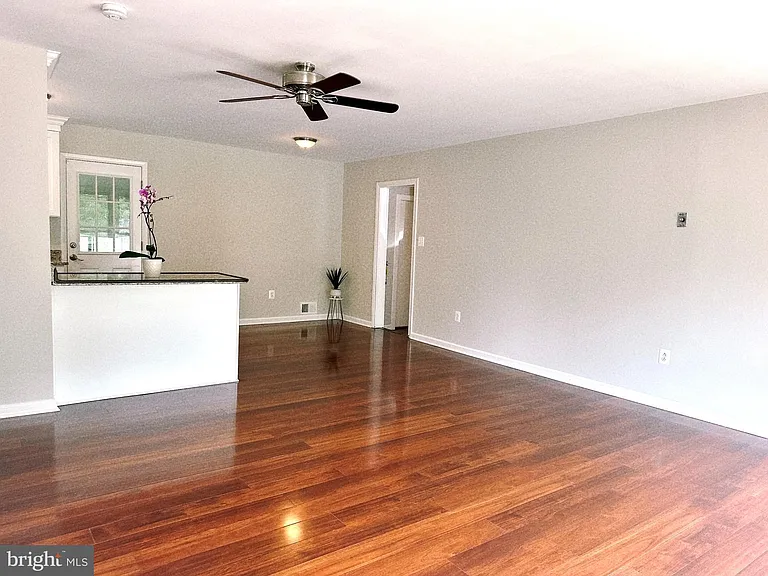 6732 Harrison Ln — Photo 7