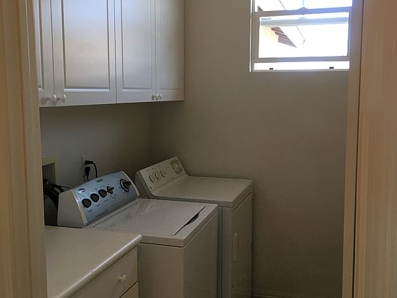 5th image of 23563 Taft Ct