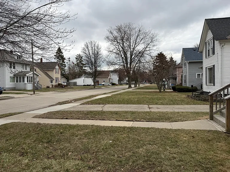 139 Gallup St — Photo 6