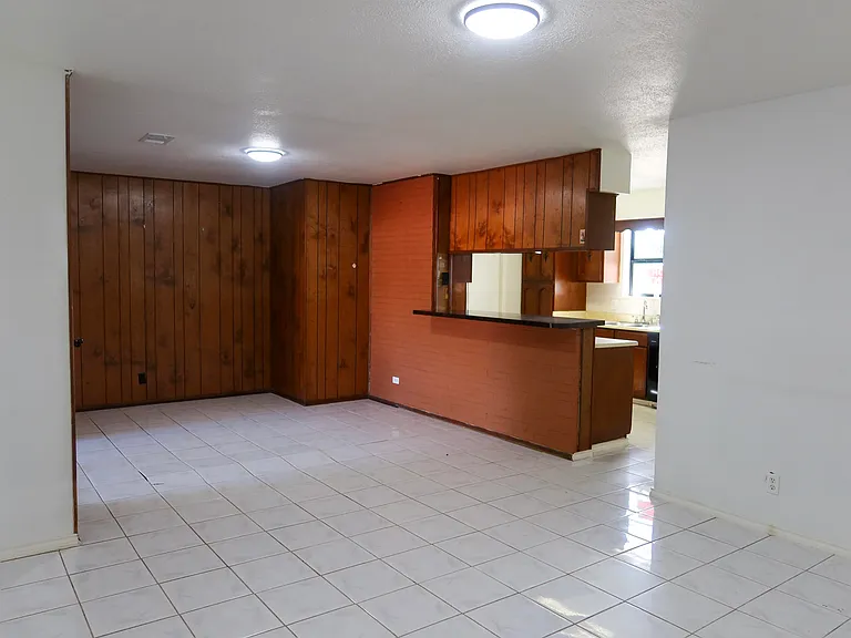 201 Gumwood Ln — Photo 6