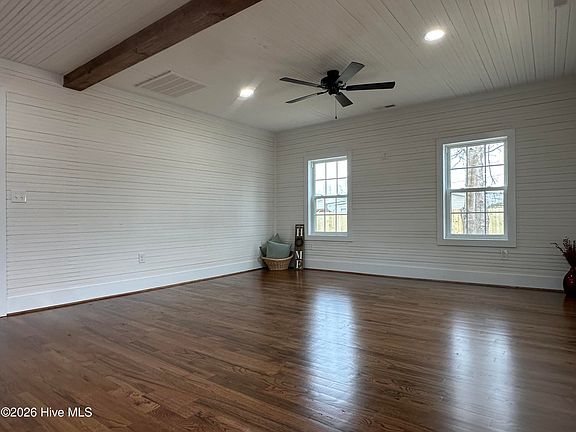 2nd image of 843 Hood Swamp Road