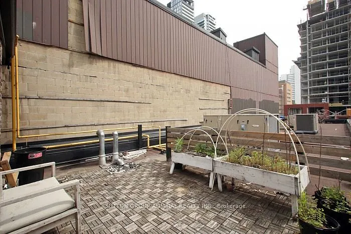535 Yonge St #3 — Photo 12