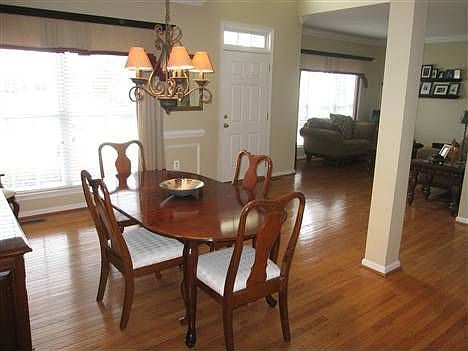 5th image of 419 Viola Ct