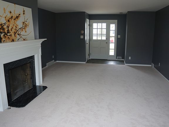3rd image of 18719 E Shoreland Ave