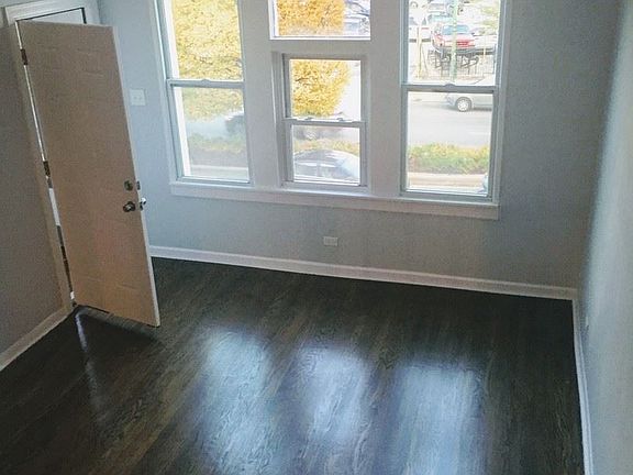 4th image of 518 N Ashland Ave APT 2