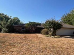 1406 W Will Rogers Dr, Duncan, OK 73533