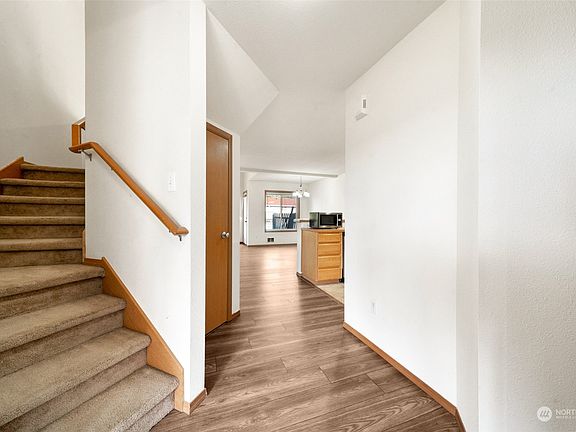 3rd image of 125 127 174th Street S