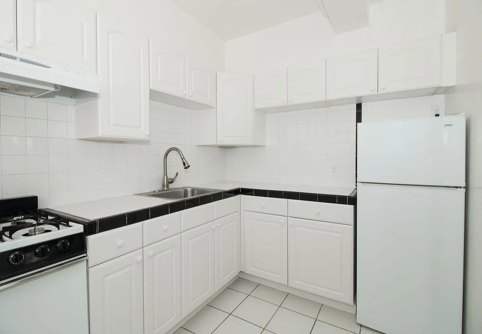 1035 Sutter — Photo 3