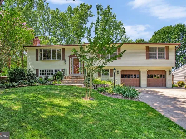 1405 Harwich Cir, Waldorf, MD 20601