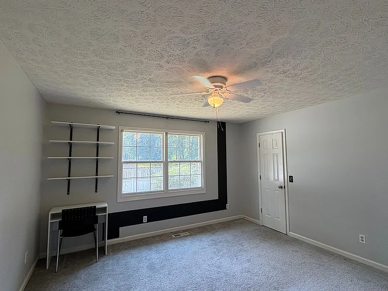 671 Circle Dr — Photo 18